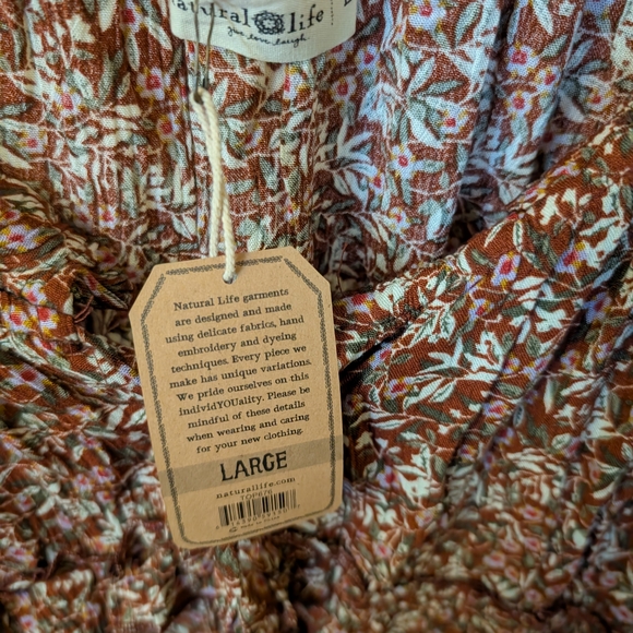 NWT Natural Life Floral Ruffle Sleeve Top - Picture 3 of 6